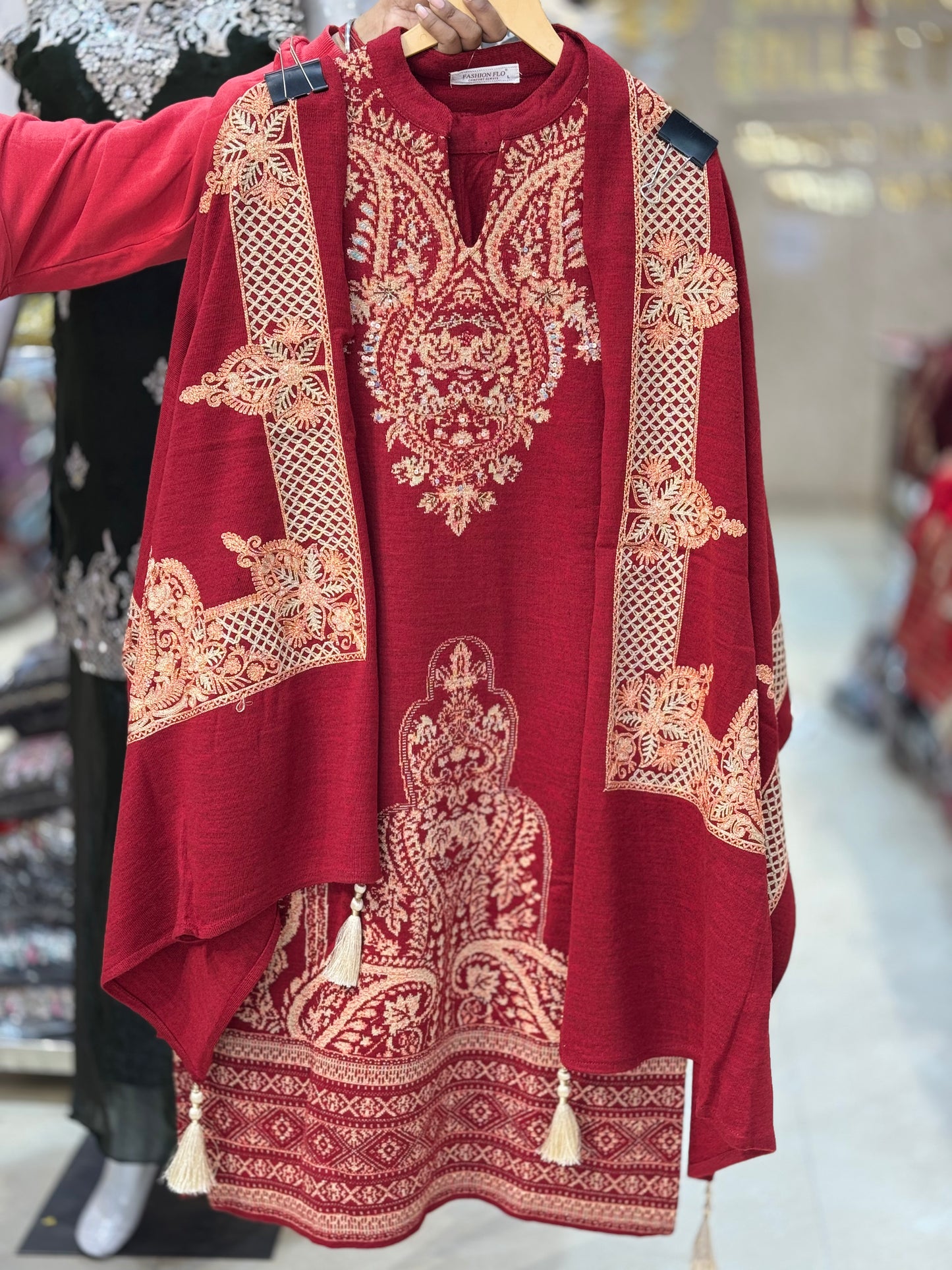 PREMIUM PARTY-WEAR WOLLEN ARTICLE