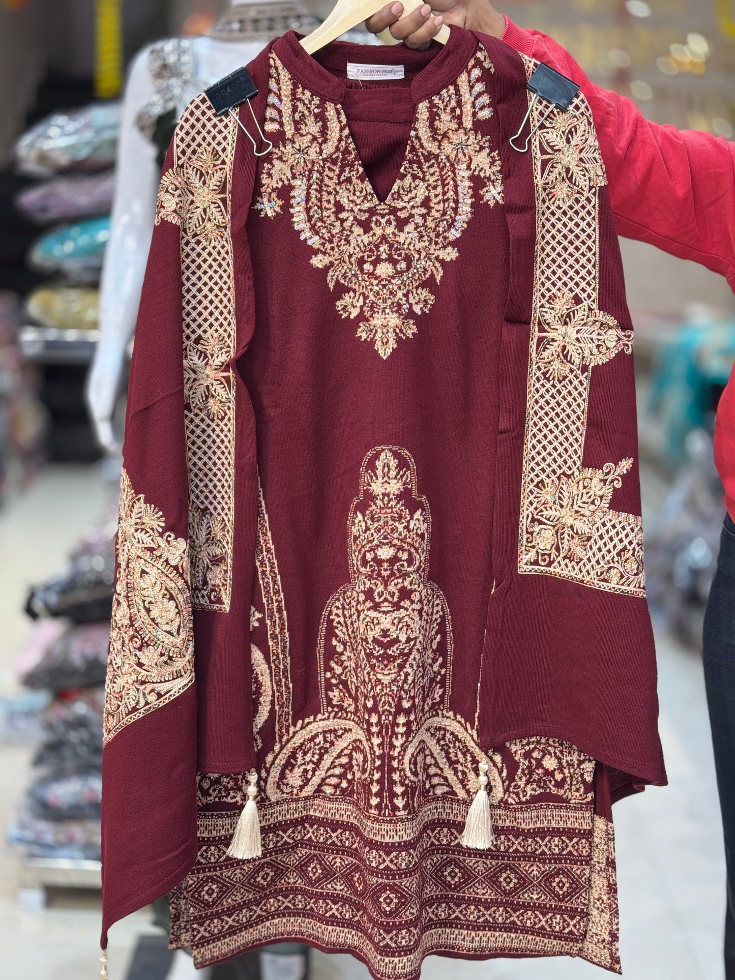 PREMIUM PARTY-WEAR WOLLEN ARTICLE