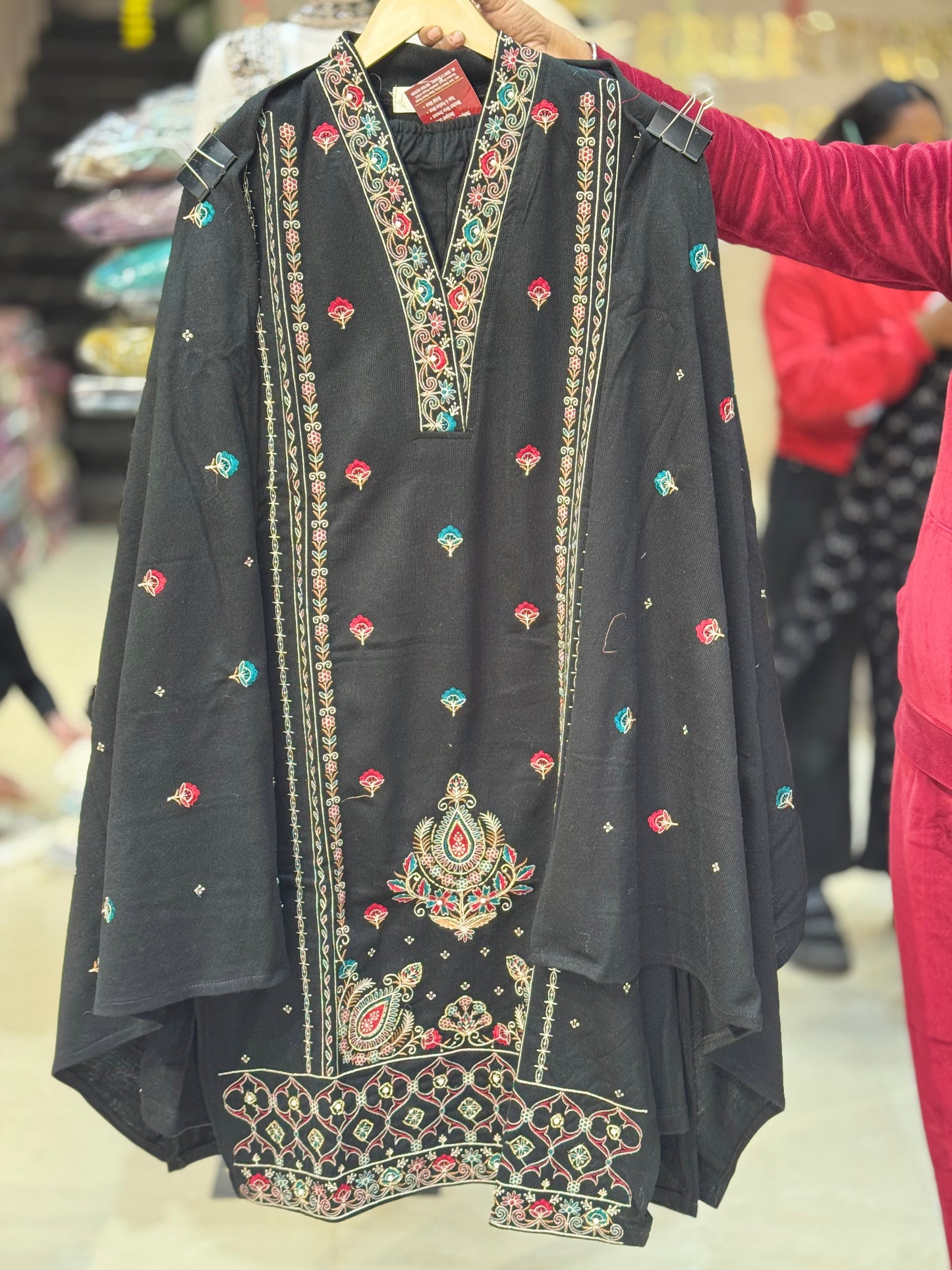 DAFFODIL WOLLEN EMBROIDRY SUIT