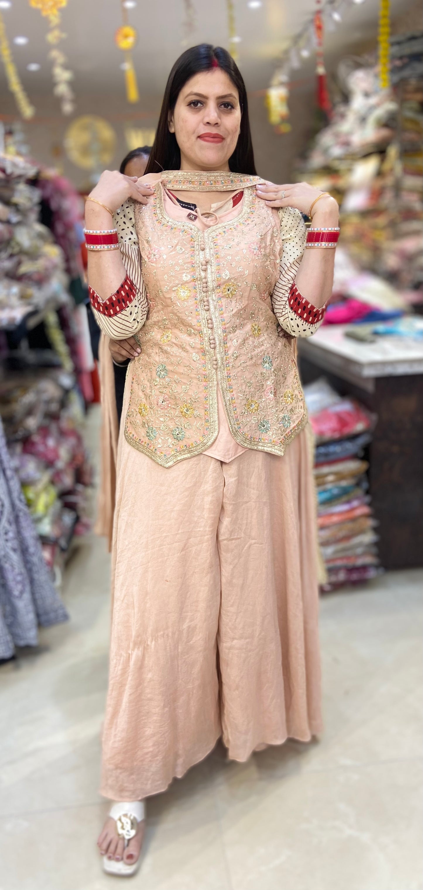 PURE CRUSH BEAUTIFUL SHORT TOP WITH FULL FLAIR JAFFA