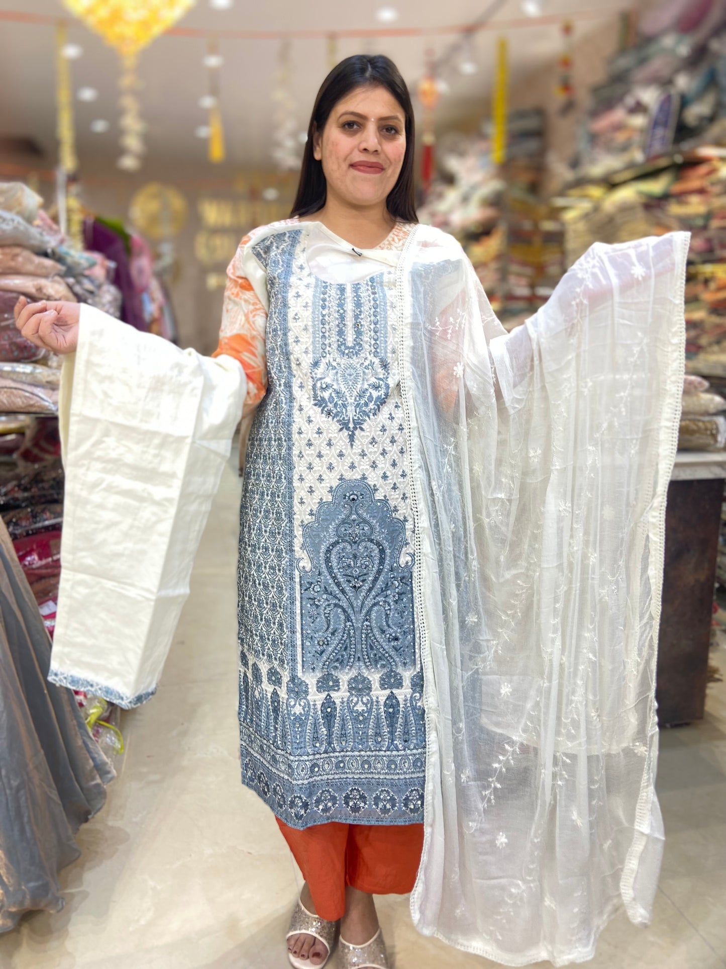 BEAUTIFUL ORIGNAL MIRROR WORK LAKHNAVI SUIT