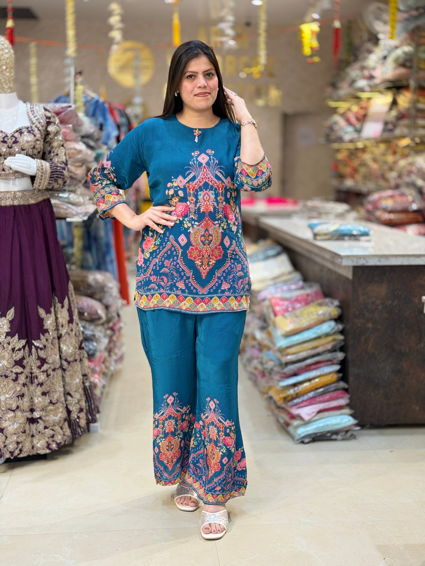 NECK DESIGN BEAUTIFUL BORDER CREPE CORDSET