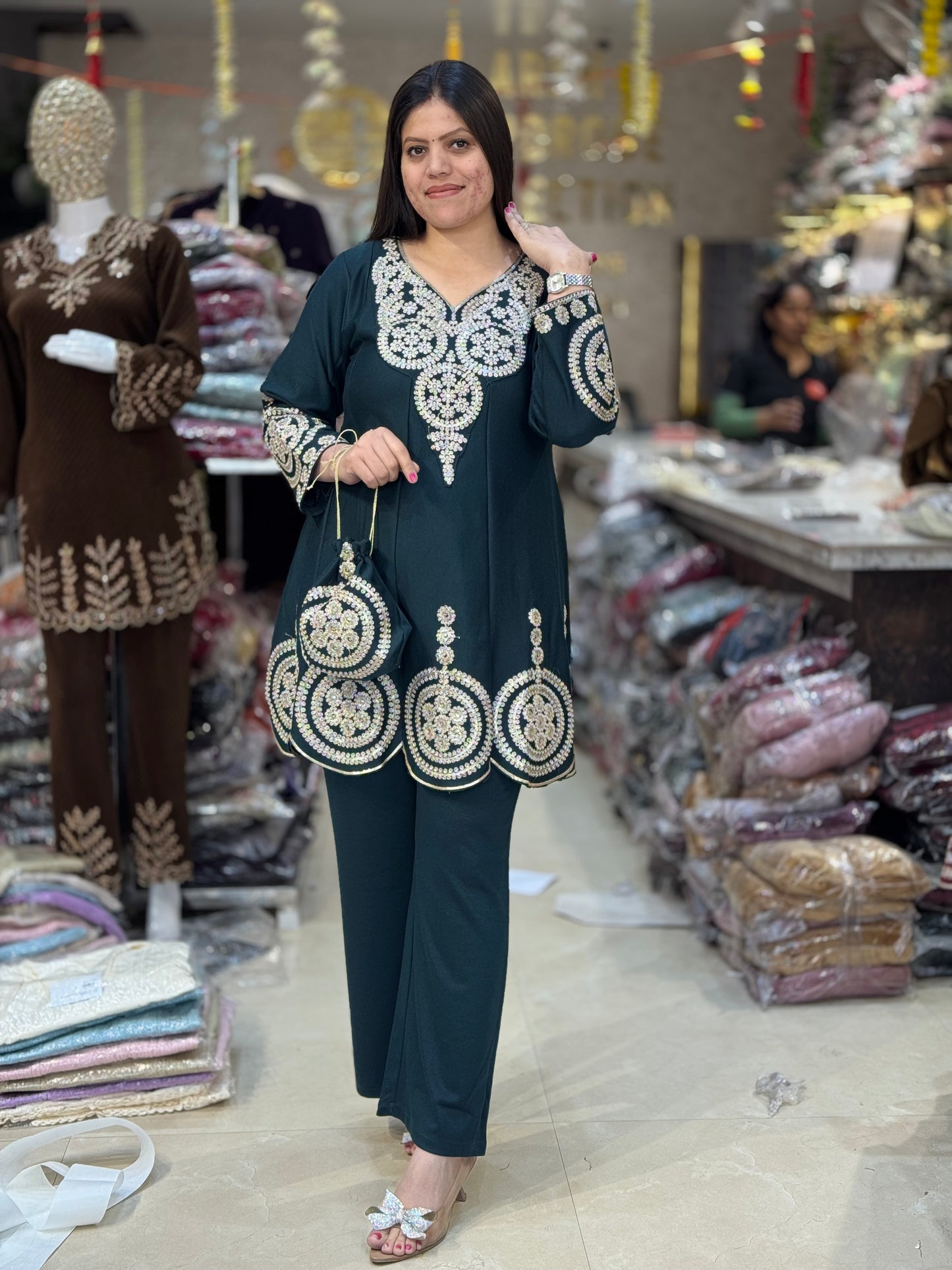 PREMIUM FLEECE NECK AND BOARDER BEAUTIFUL DESIGN CORDSET