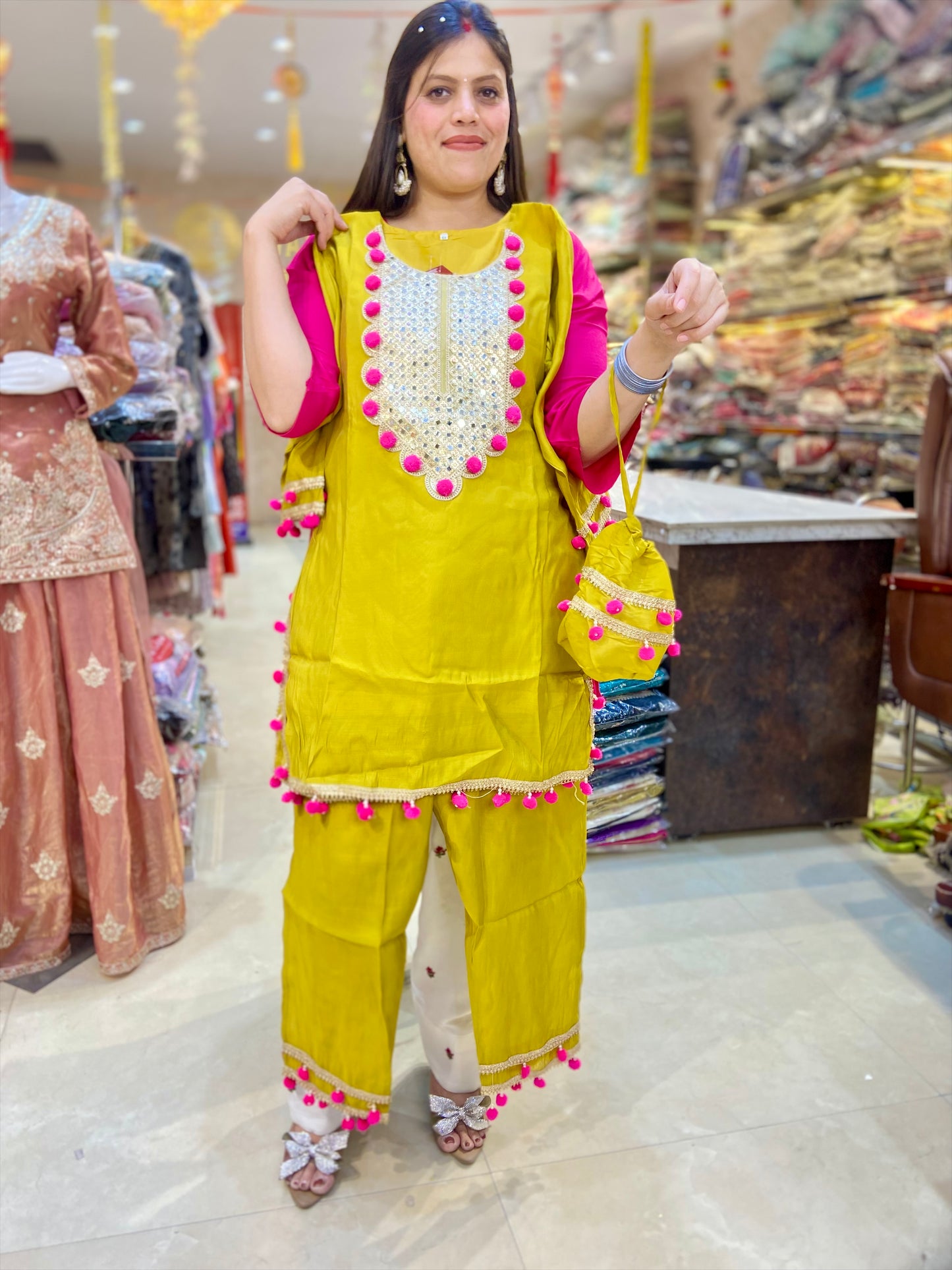 INSTA VIRAL POM POM POTLI DESIGN CORDSET