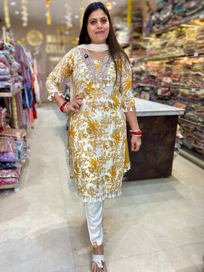 PURE MALL COTTON BEAUTIFUL NECK DESIGN SUIT