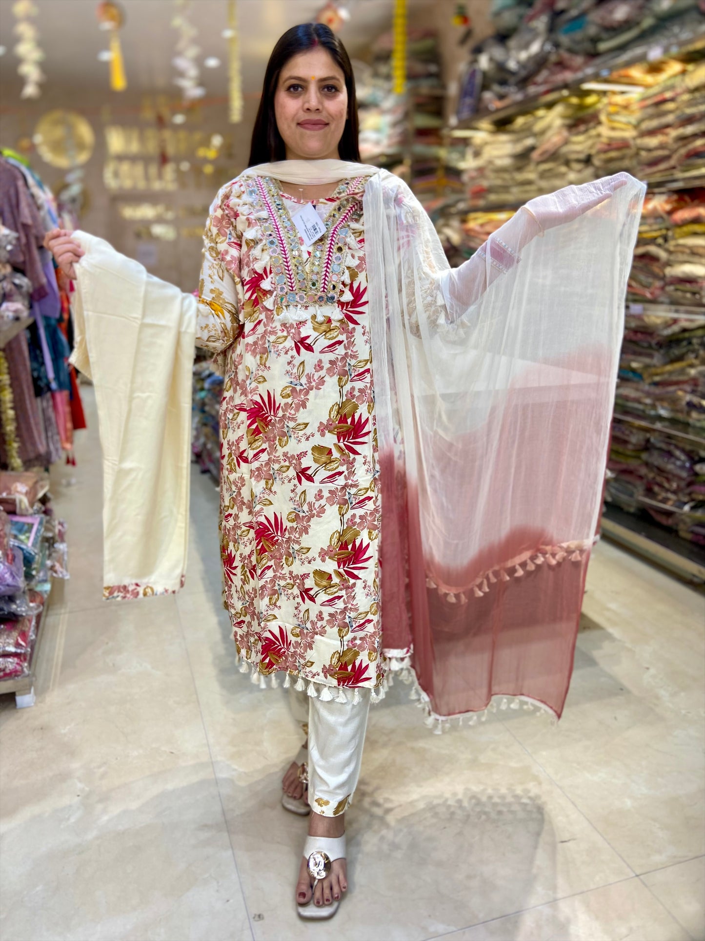 PURE MALL COTTON BEAUTIFUL NECK DESIGN SUIT