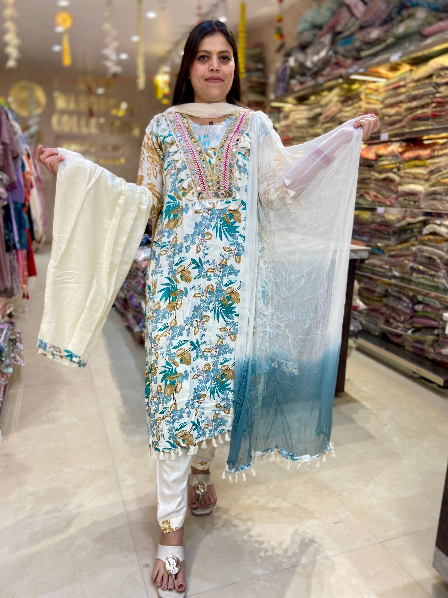 PURE MALL COTTON BEAUTIFUL NECK DESIGN SUIT
