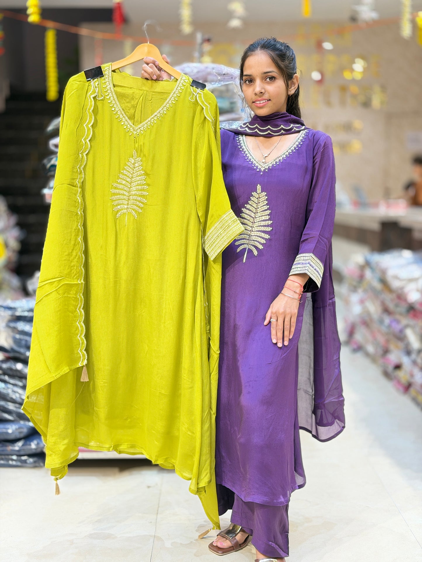 LEAF DESIGN A-LINE SUIT