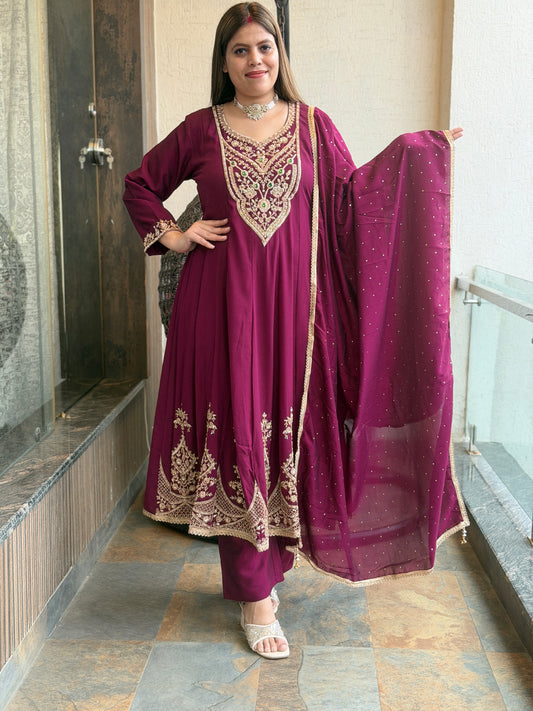 WINE NECK DESIGN HANDWORK FUL KALI ANARKALI