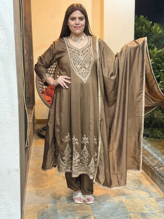 MOUSE NECK DESIGN HANDWORK FUL KALI ANARKALI