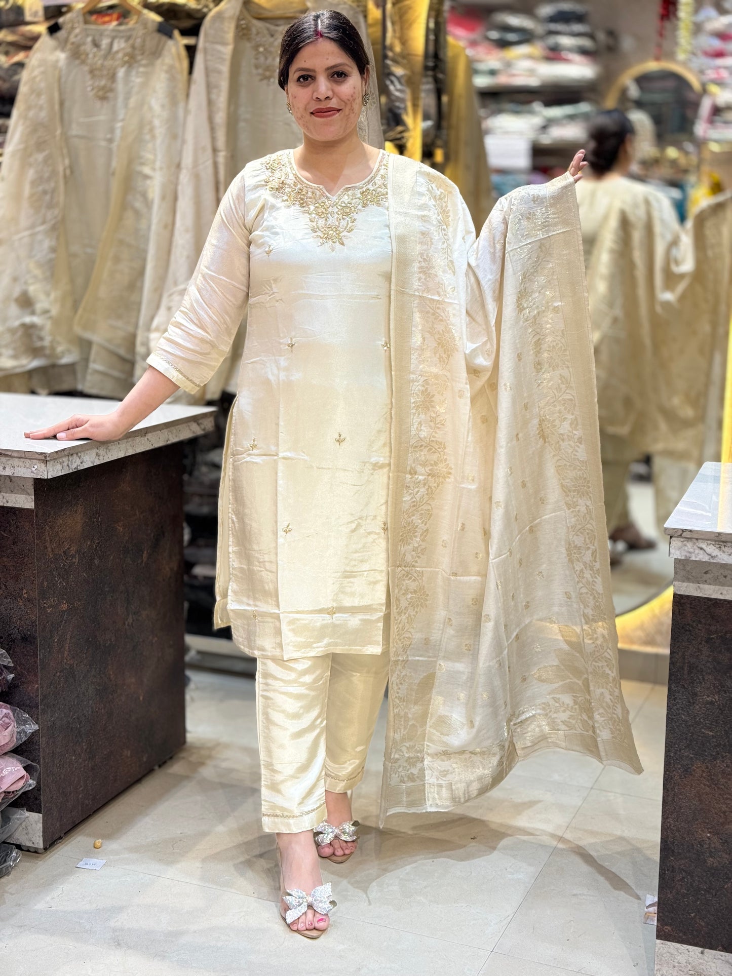 OFF WHITE SILK DESIGNER KANCHIVERM DUPPTA 3PC SUIT