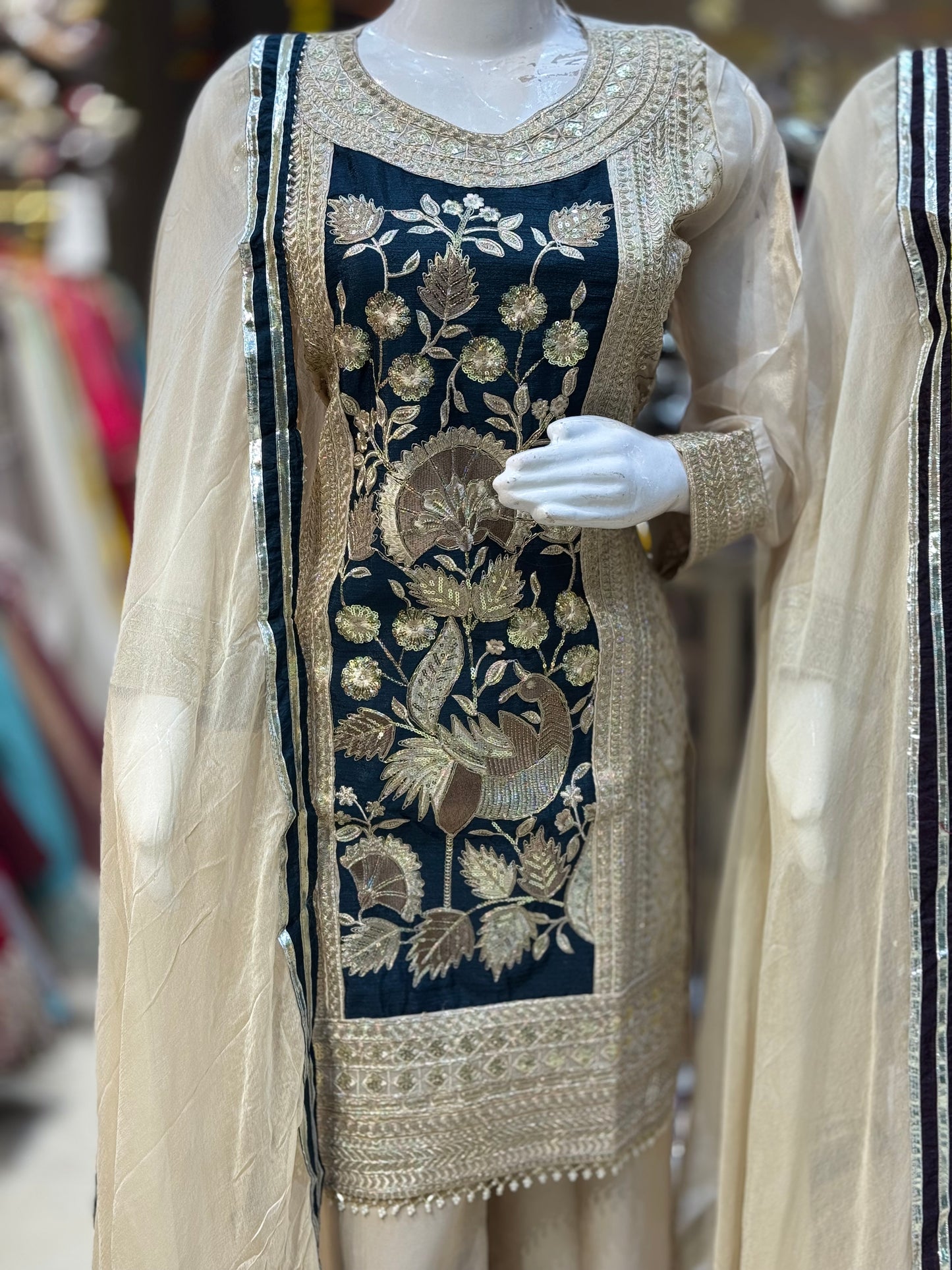 WEDDING WEAR SIPI WORK BEAUTIFUL DUPPTA SUIT