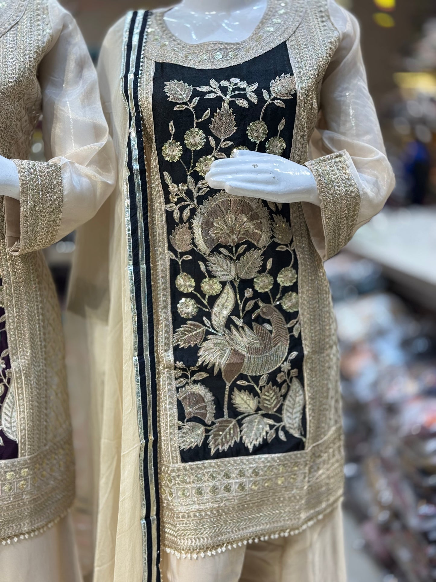 WEDDING WEAR SIPI WORK BEAUTIFUL DUPPTA SUIT