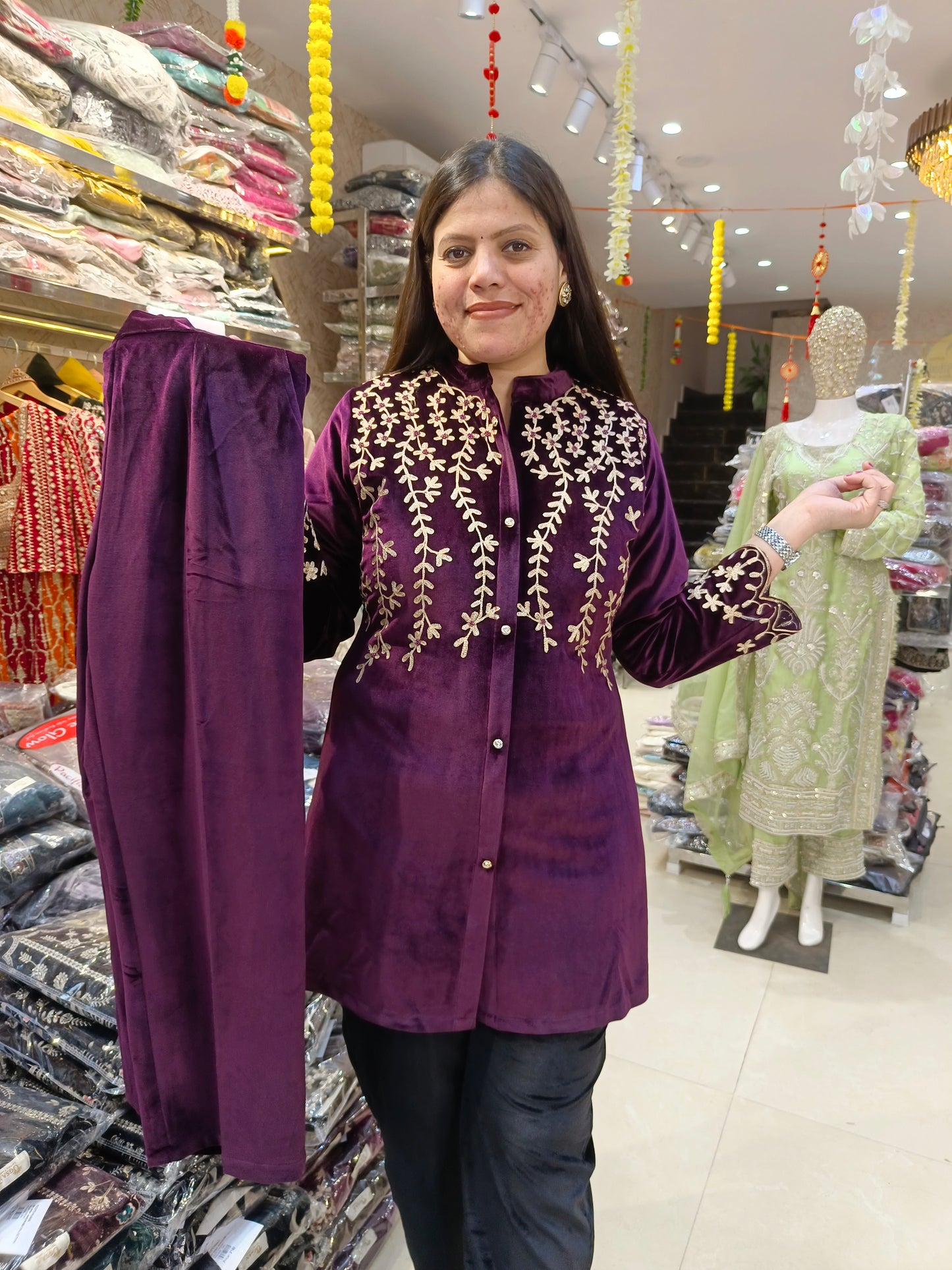 GOLDEN THREAD WORK PREMIUM VELVET DESIGNER CORDSET