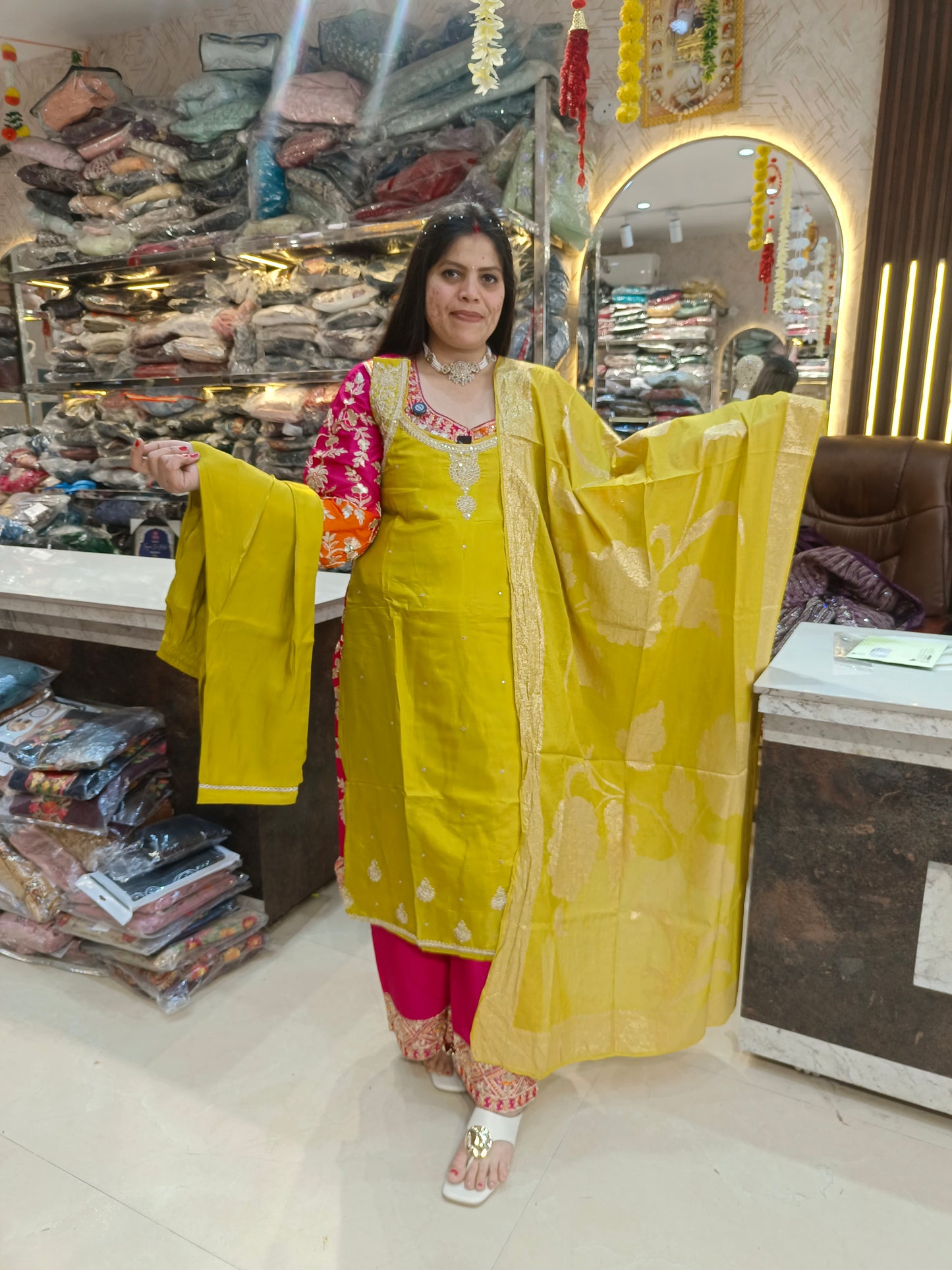 BEAUTIFUL FANDY NECK DESIGN EMBROIDED SUIT