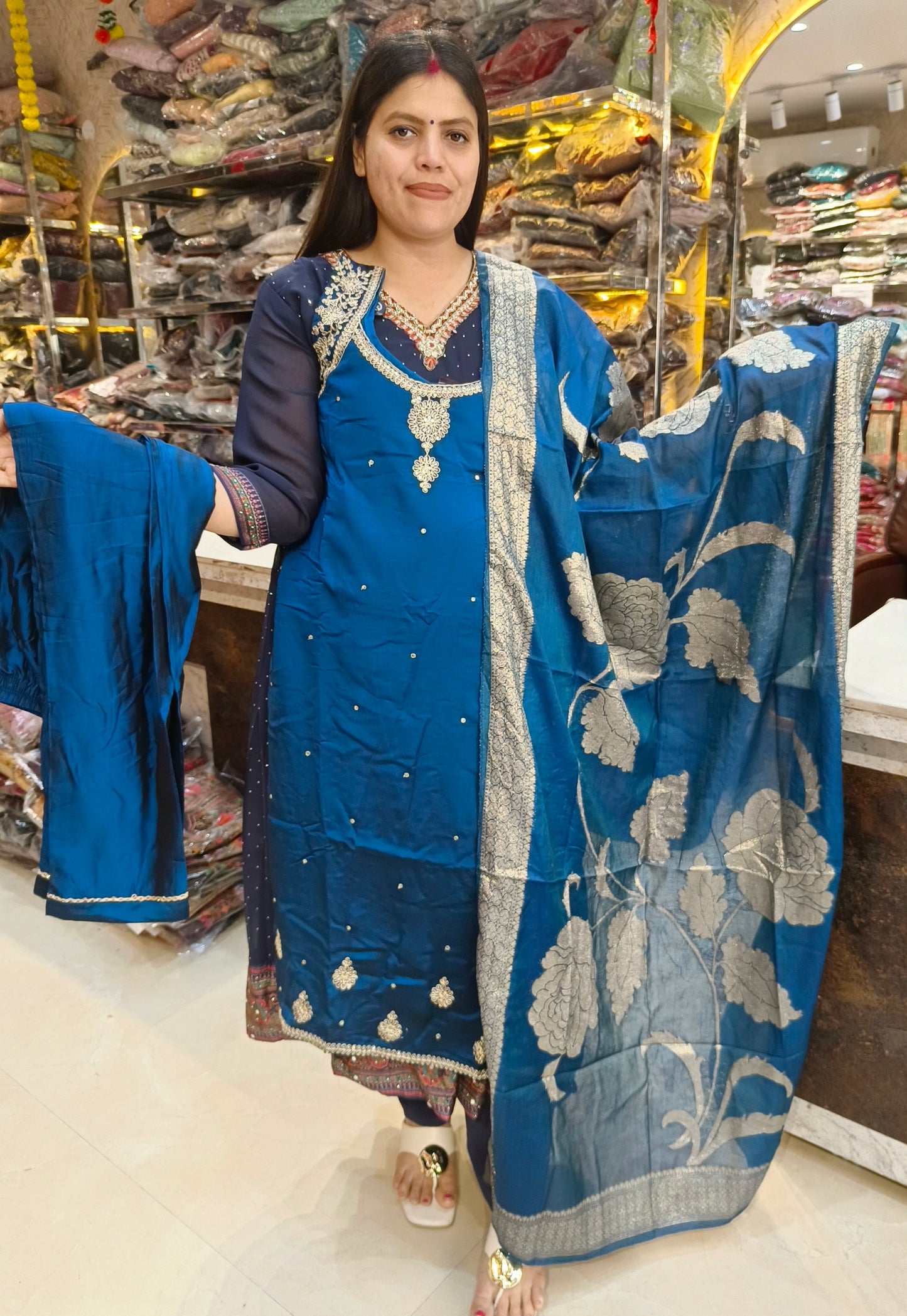 BEAUTIFUL FANDY NECK DESIGN EMBROIDED SUIT
