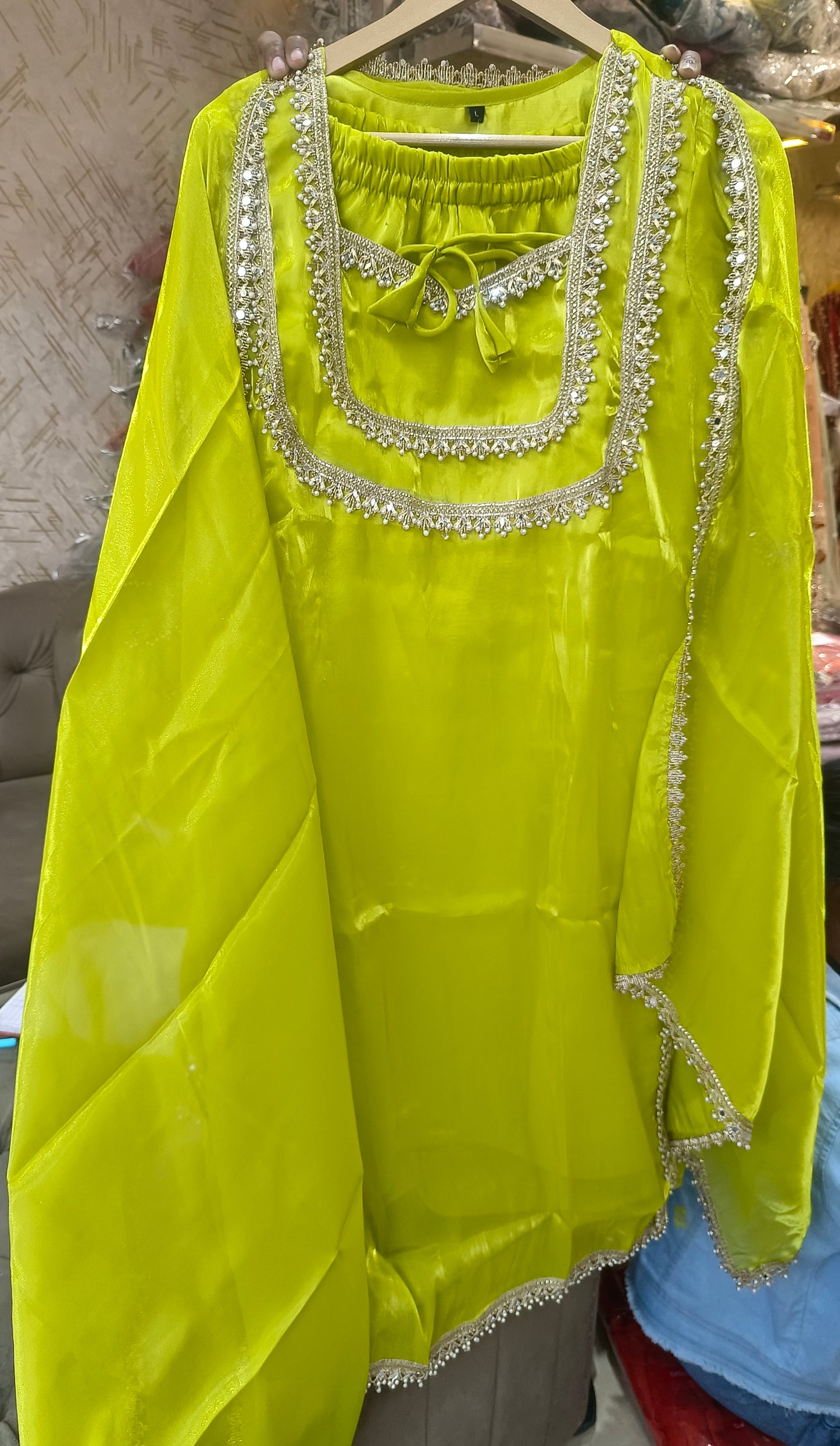 FANDY SILK LASE WORK SUIT