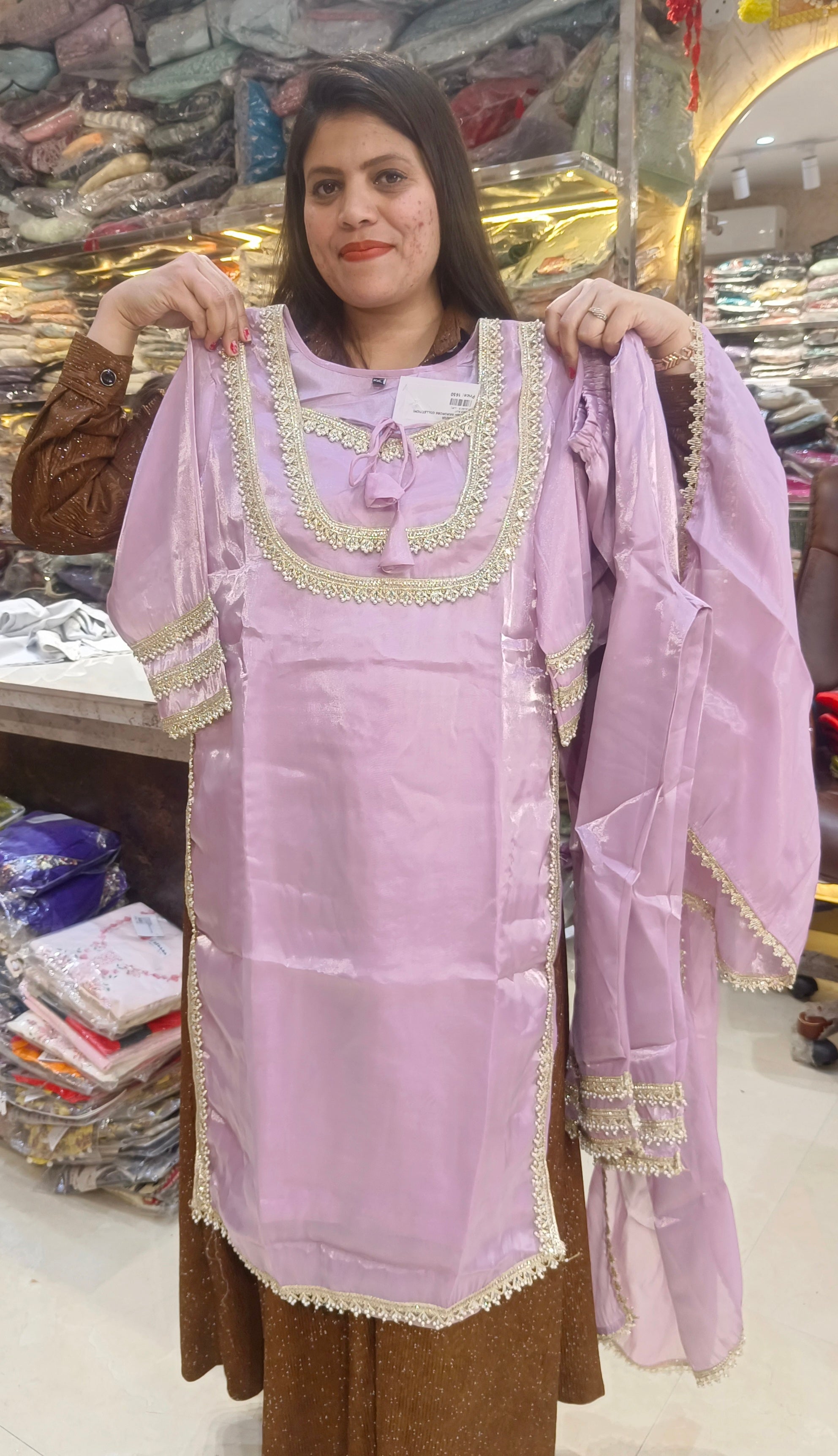 FANDY SILK LASE WORK SUIT – Arsh Wardrobe Collection