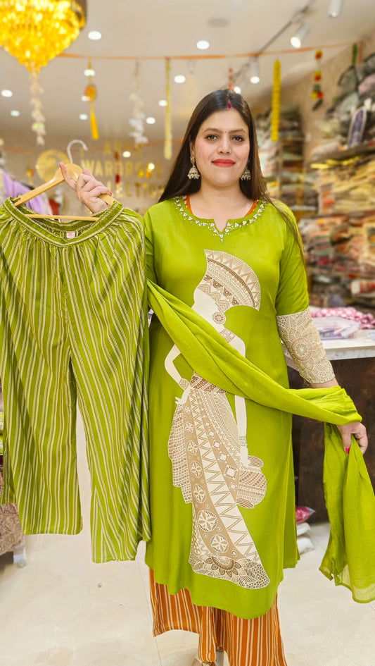 GREEN BEAUTIFUL GIRL SUIT