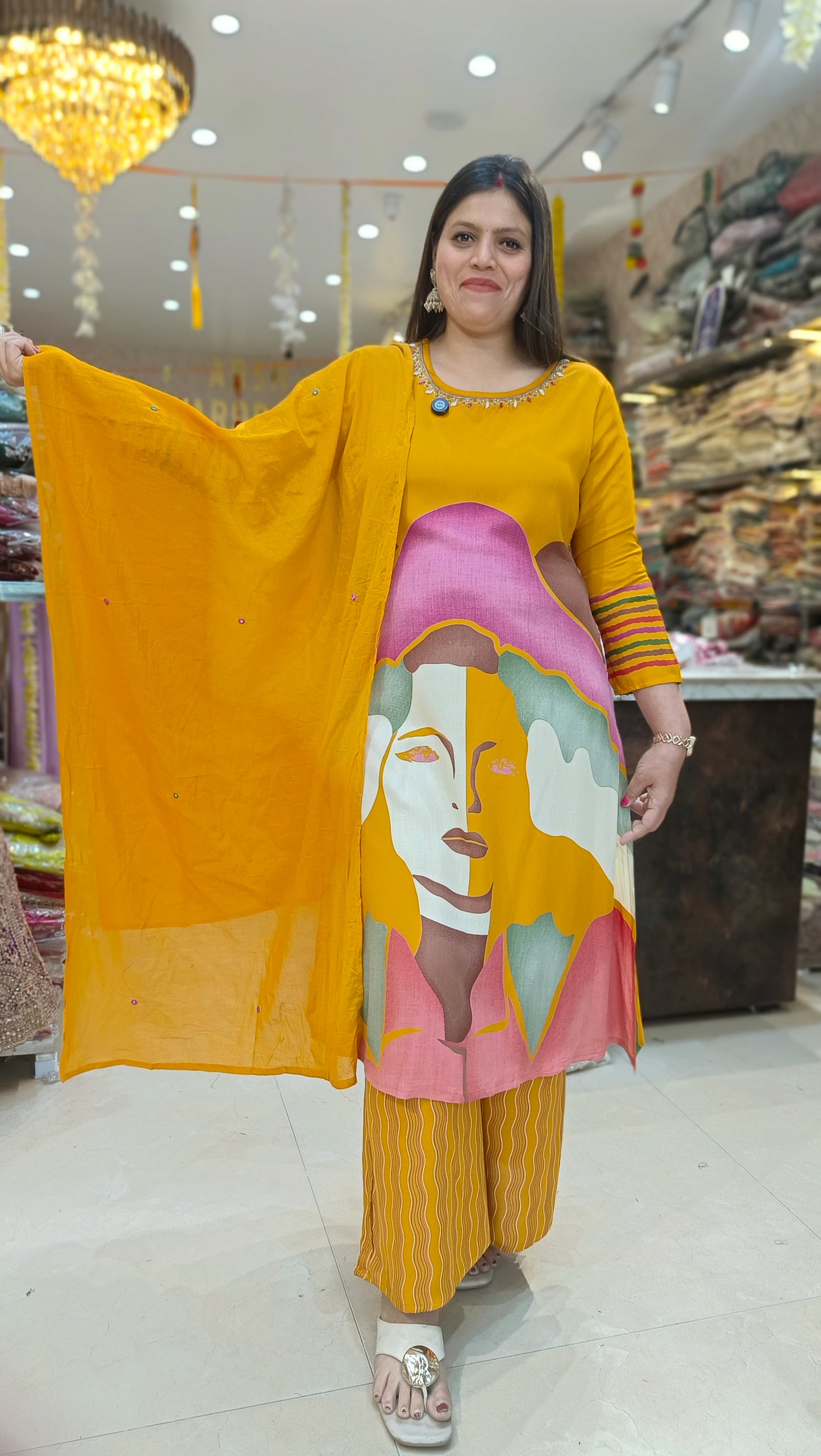 YELLOW BEAUTIFUL GIRL SUIT