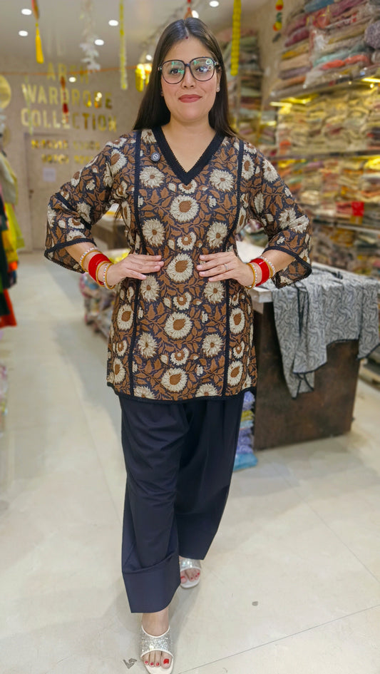 BLACK LASE AND FLORAL WORK BELL SLEEVS DESIGNER CORDSET