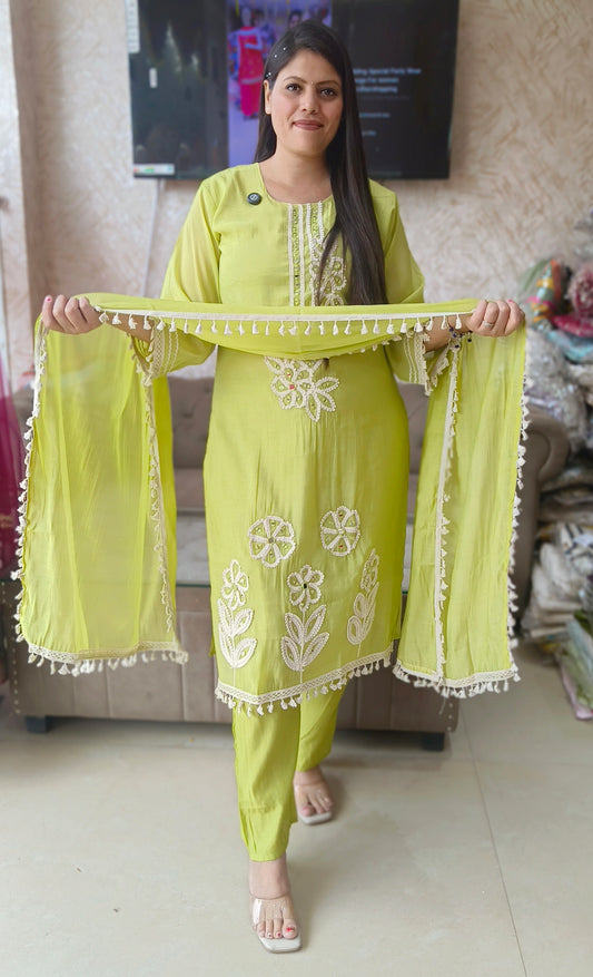 CHANDERI MALL WHITE THREAD WORK SUIT