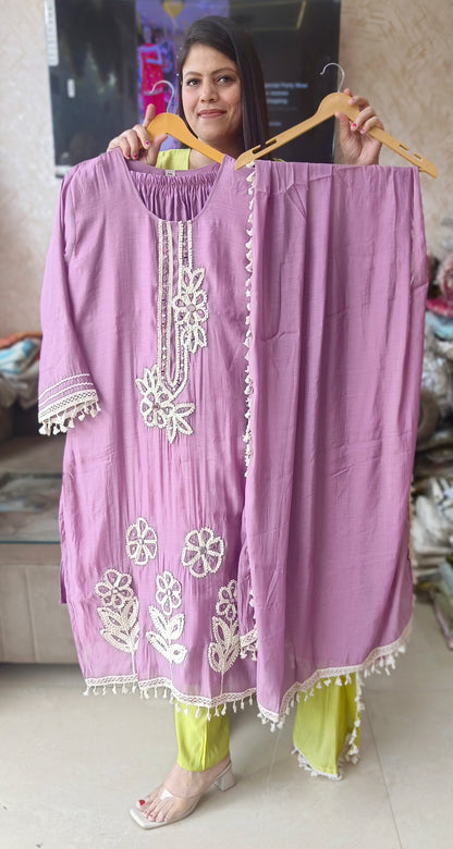 CHANDERI MALL WHITE THREAD WORK SUIT