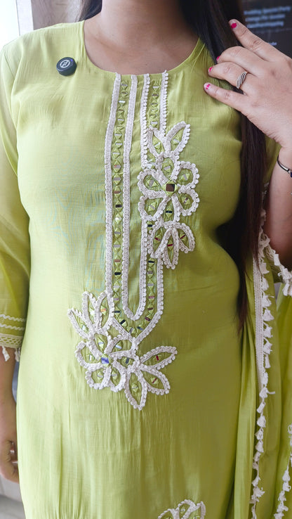 CHANDERI MALL WHITE THREAD WORK SUIT