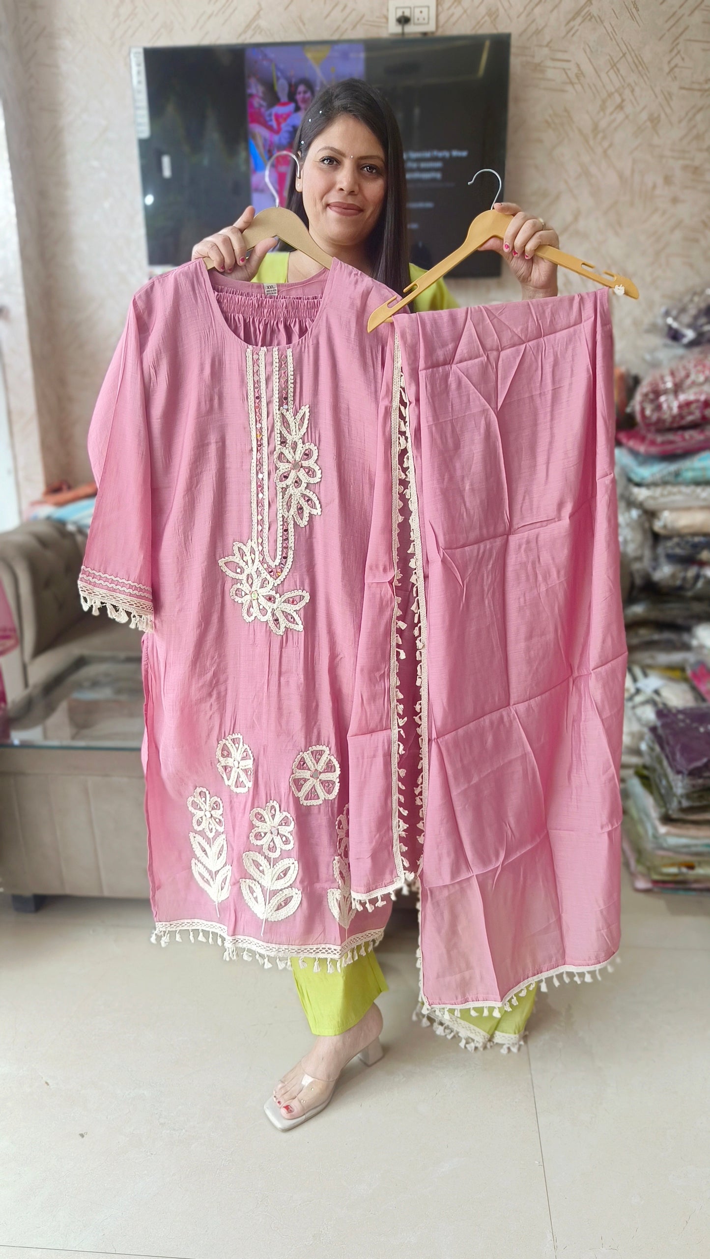 CHANDERI MALL WHITE THREAD WORK SUIT