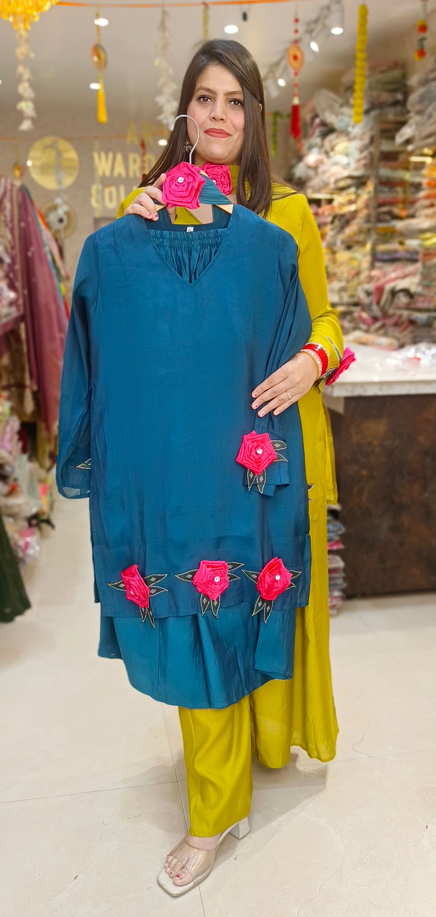 MALL CHANDERI FLORAL DESIGN PLAIN SUIT