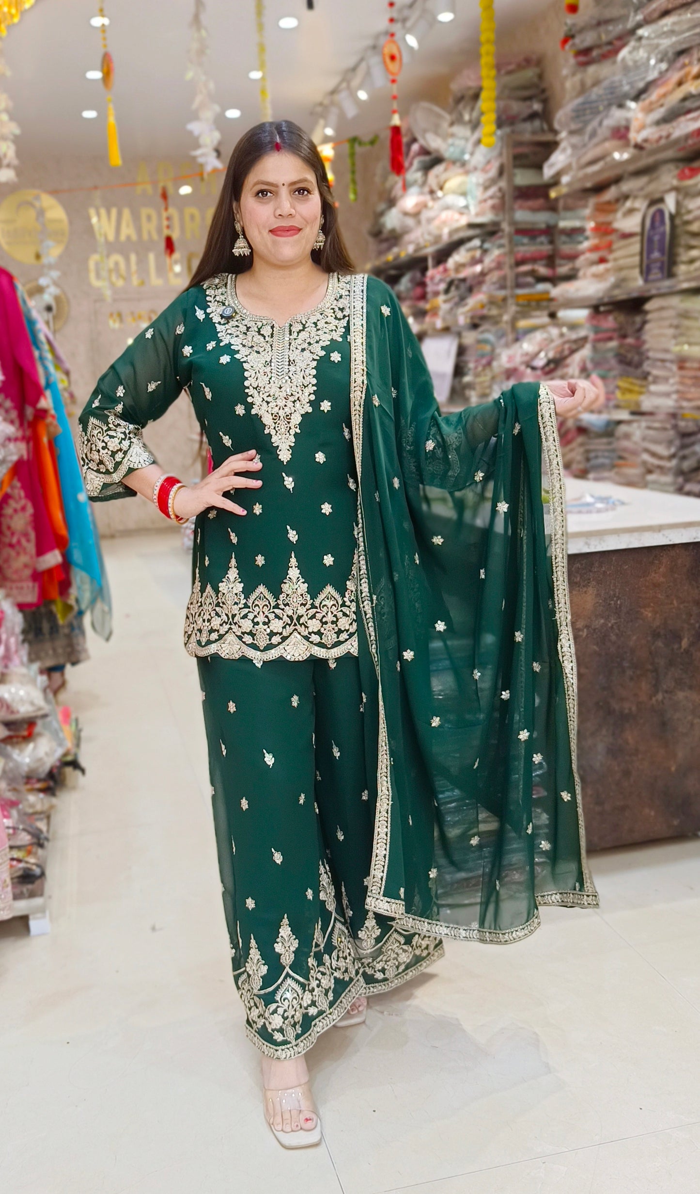 GREEN SHORT LENGTH SHIRT WITH BEAUTIFUL FULL FLAIR JAFFA