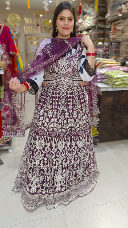 WEDDING WEAR TILLA AND SIPPI WORK FULL FLAIR LEHENGA