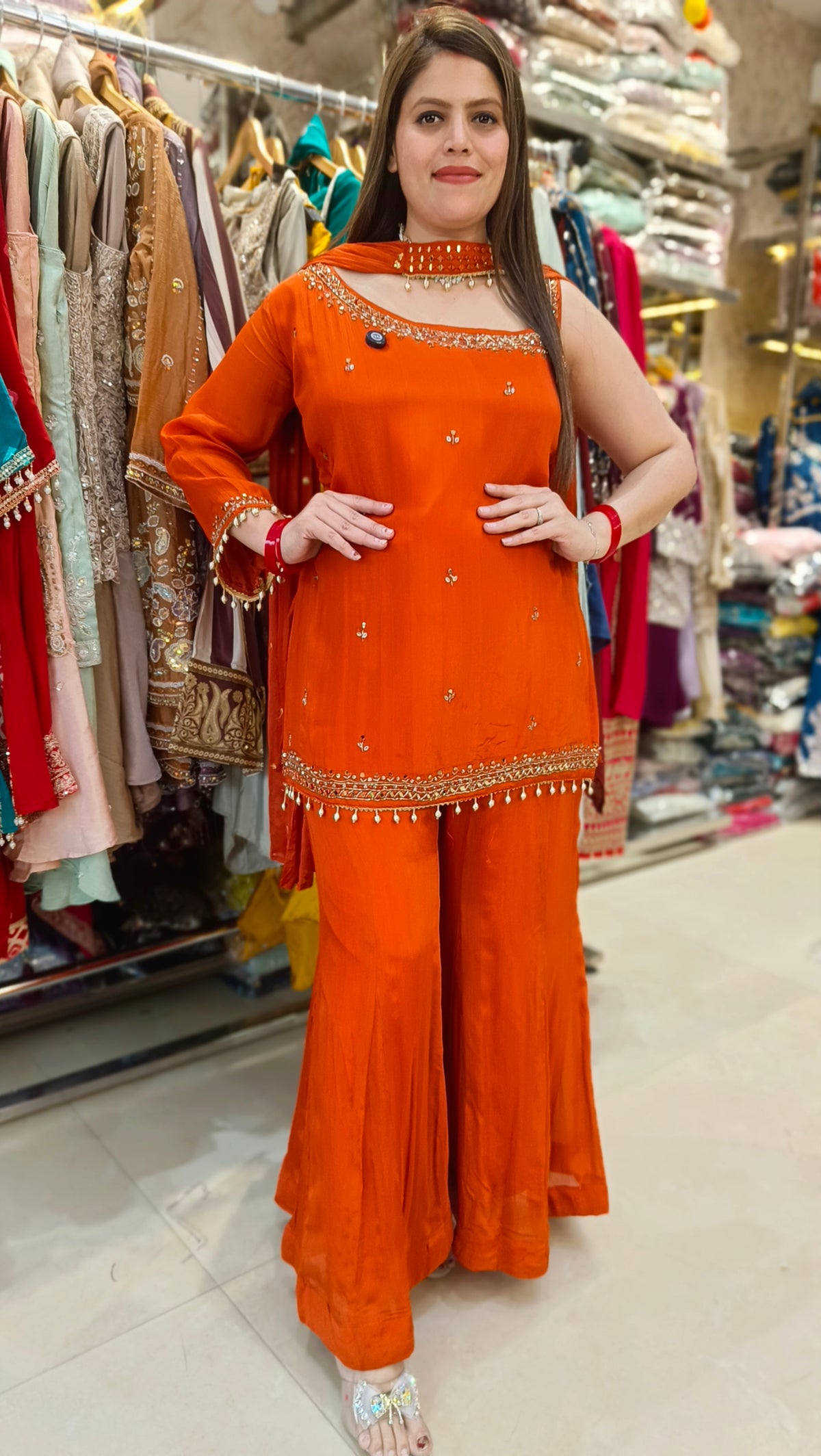 BEAUTIFUL ONE SIDE SLEVE WITH FISH CUT BELL BOTTOM JAFFA