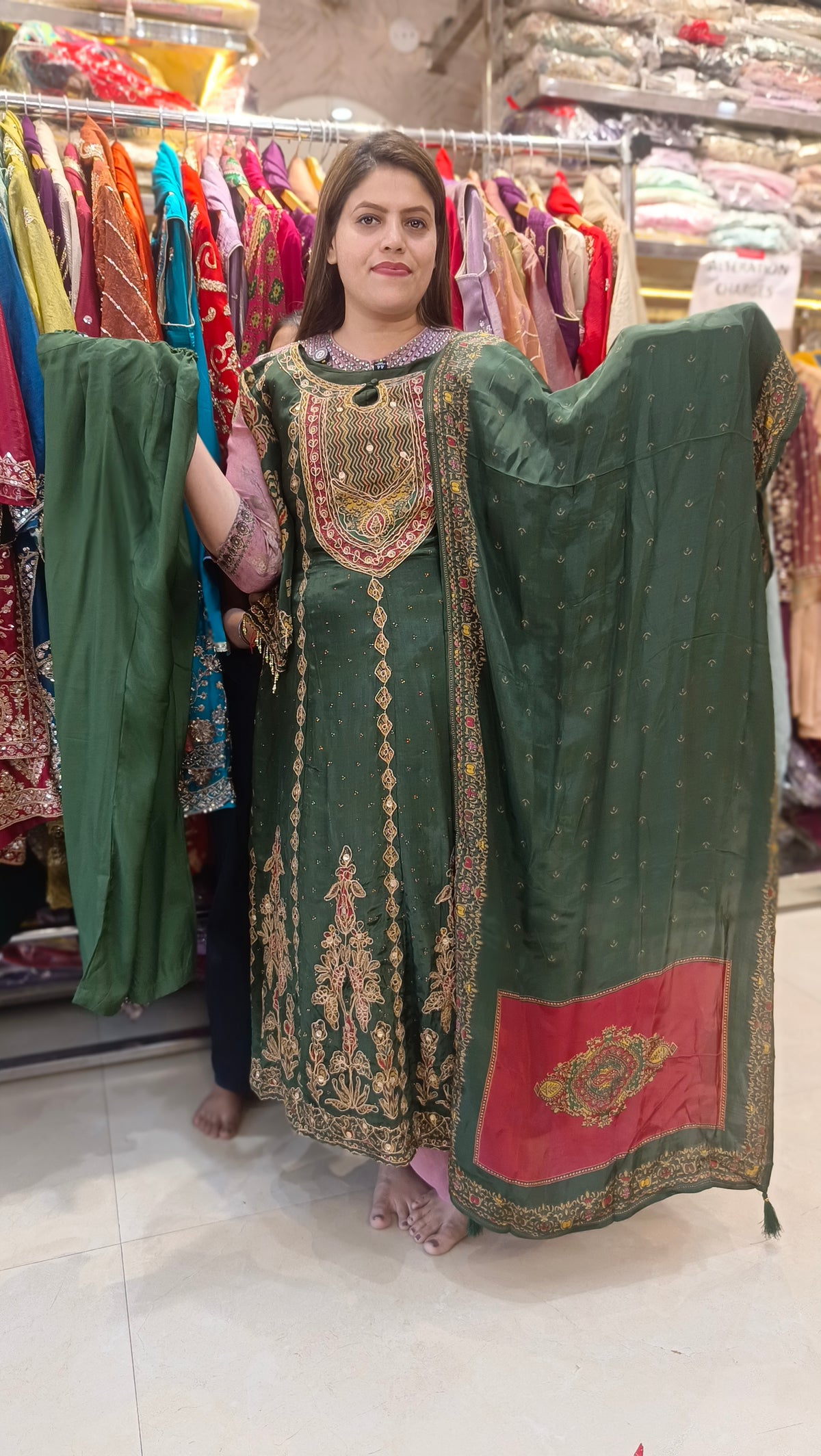 BEAUTIFUL LAHORI ANARKALI