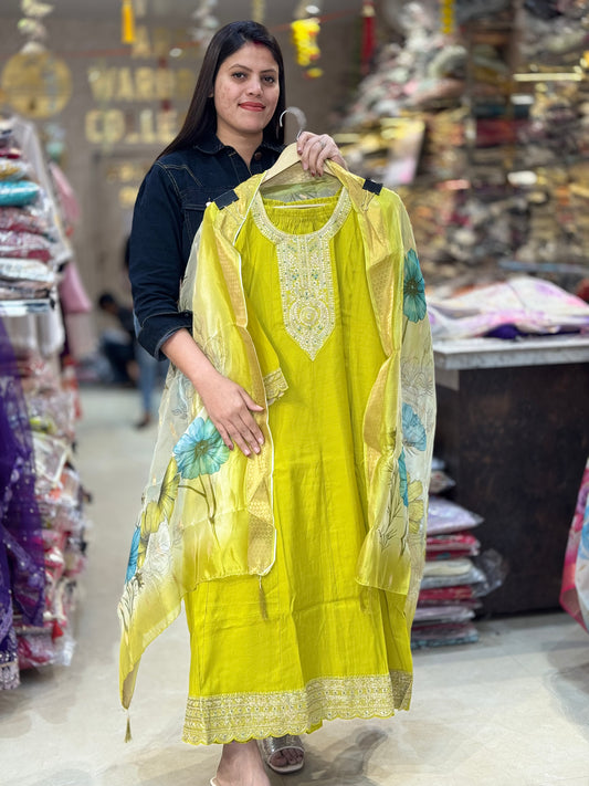 BEAUTIFUL RUSHIAN SILK ANARKALI(Q37L0007)