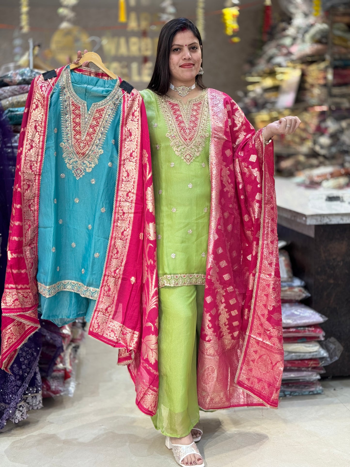 DOUBLE TONE RUSHIAN SILK WITH KANCHIVERM DUPPTA SUIT