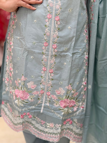 Handcrafted Thread Work Suit – Graceful & Traditional Look