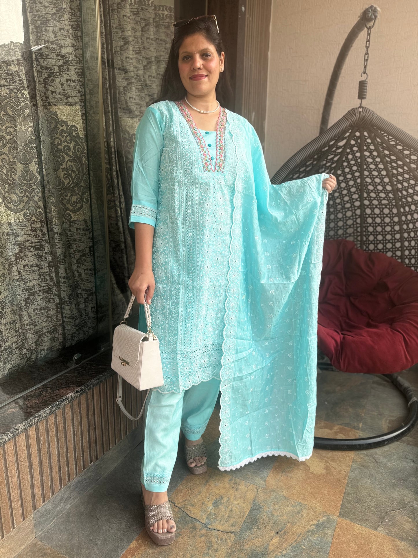 Flora Lakhnavi Suit