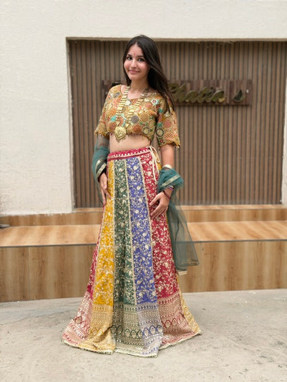 PURE GEORGET BNARSI LEHNGA