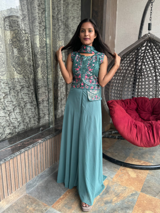 GREEN EMBROIDERY HEAVY GEORGETTE DIVIDER