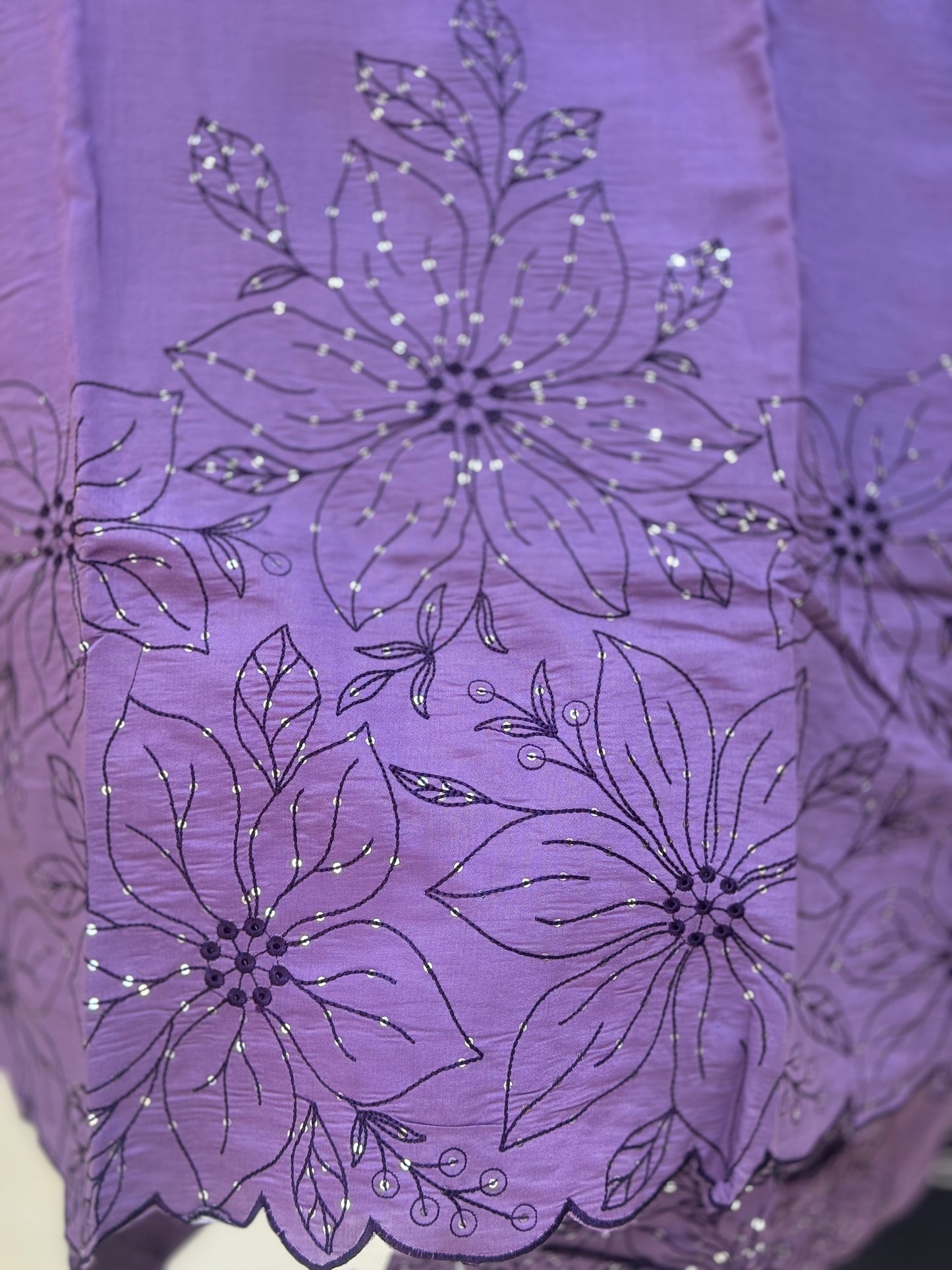 WHITE THREAD CORDSET WITH INDIPEHNAWA