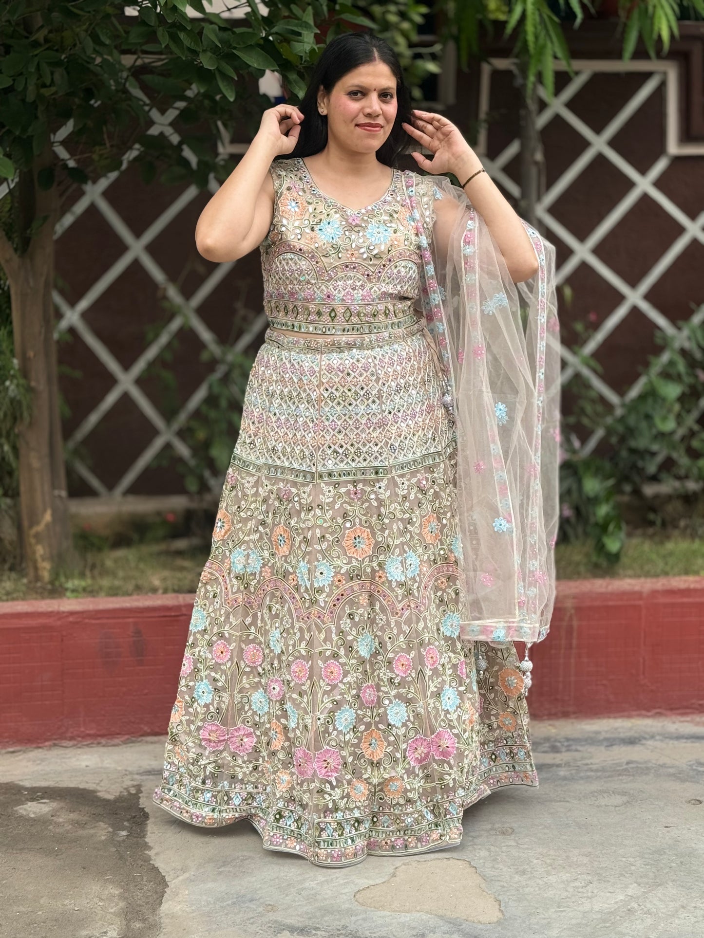 STYLISH/ELEGANT FULL MIRROR/ MULTY THREAD  WORK LEHNGA