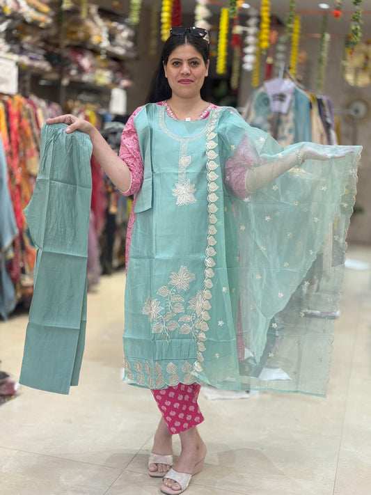 FLORAL TILLA WORK SILK ARTICAL BY INDIPEHNAWA