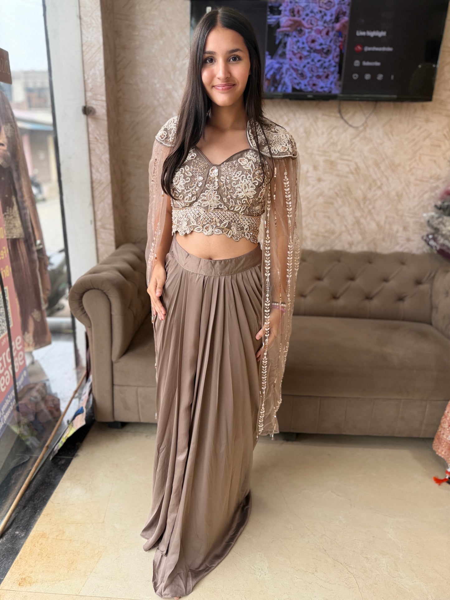 BEAUTIFUL DESIGN SHORT TOP WITH DESIGNER SKIRT DRESS