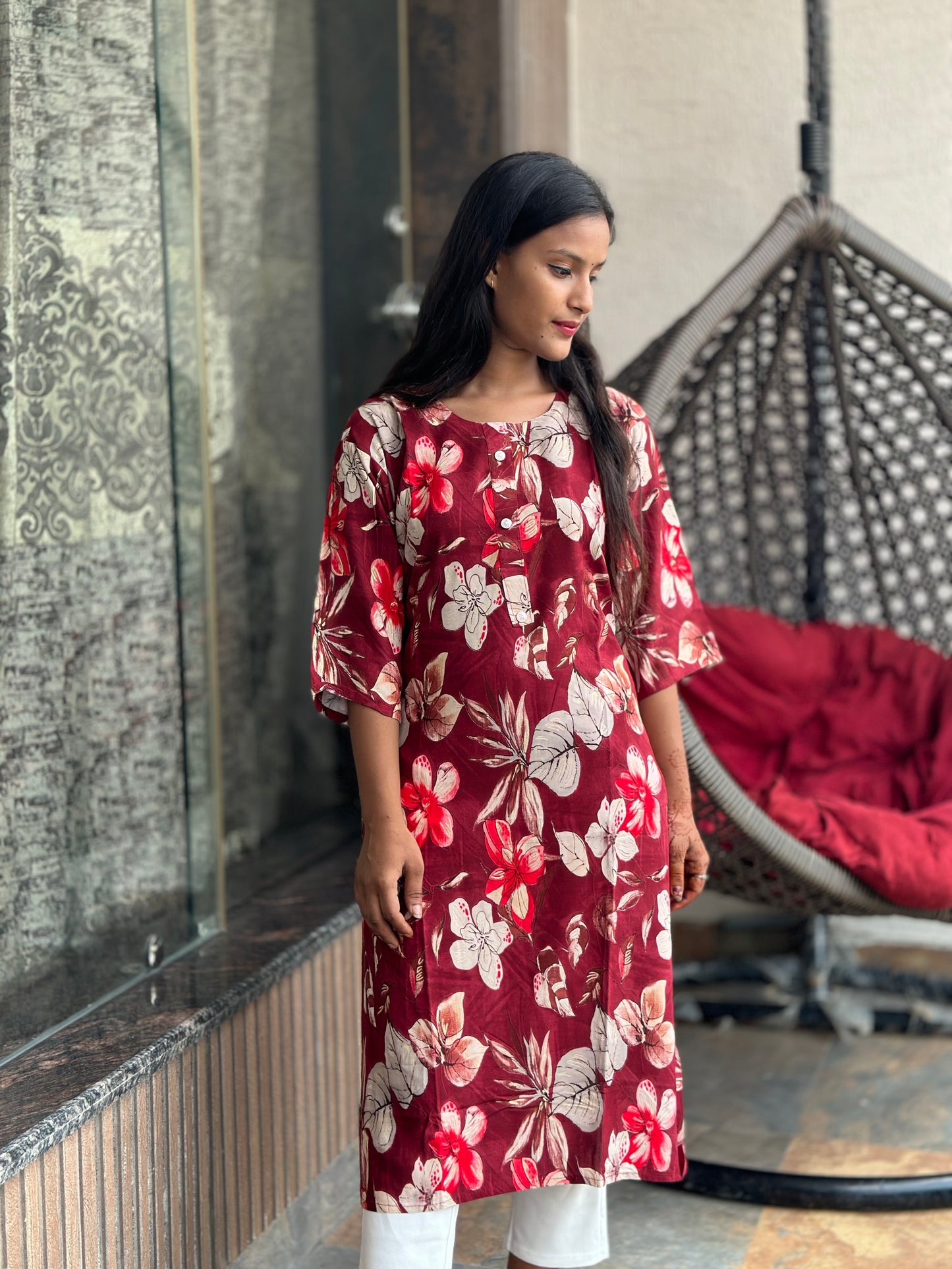INDIPEHNAWA FLORAL PRINT STRAIGHT KURTA