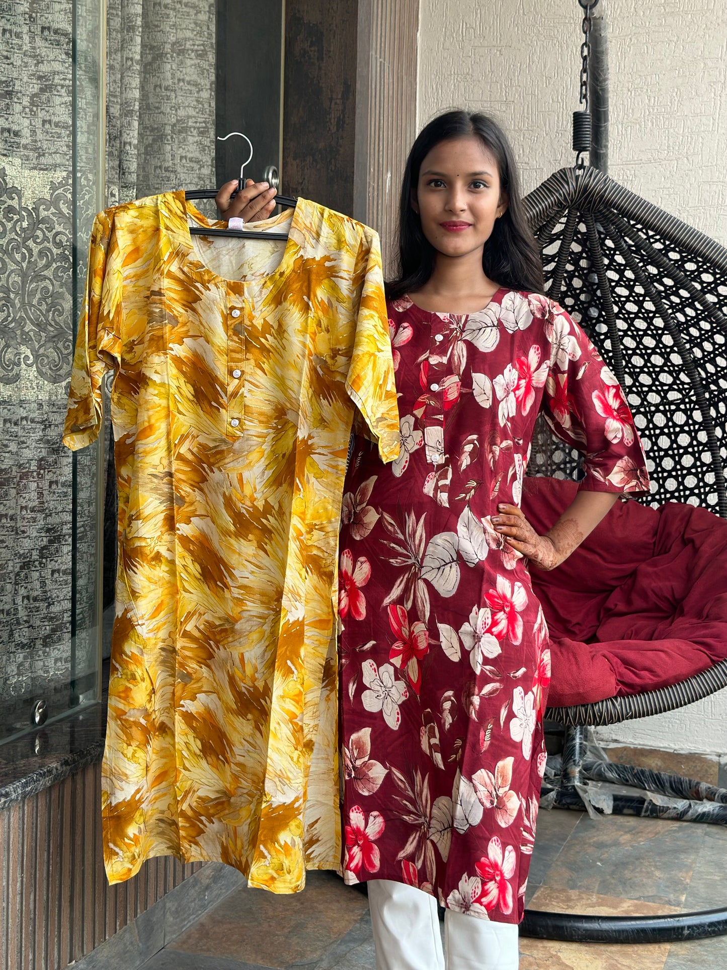 INDIPEHNAWA FLORAL PRINT STRAIGHT KURTA