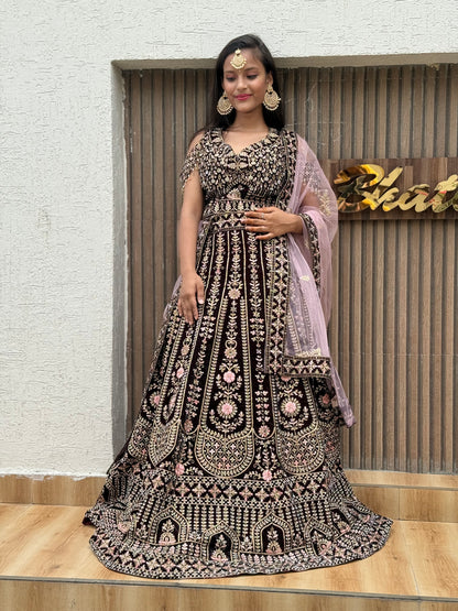 INDIPEHNAWA PREMIUM BRIDAL LEHNGA