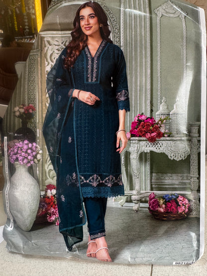 Premium Shifli Chicken Haqooba with Organza Dupatta and Thread Work Straight Suit