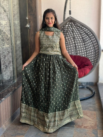 MEHNDI SPECIAL BANARSI LEHNGA