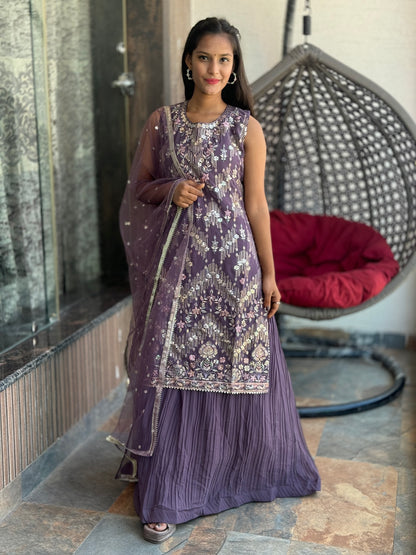 BEAUTIFUL DESINER LEHENGA WITH STRAIGTH KURTA